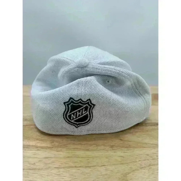 Reebok Edmonton Oilers NHL Hat White S/M Fitted Cap Center Ice Collection - Picture 3 of 6